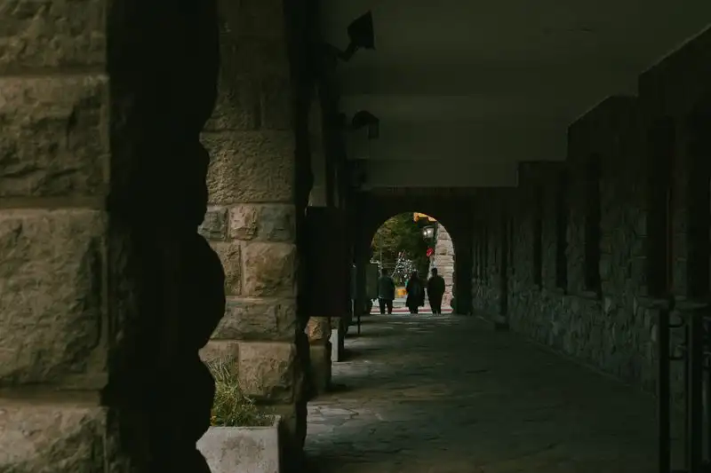 Public pathway and walkway