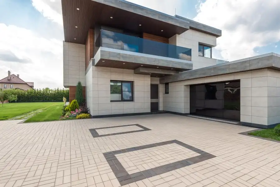 Resin bound stone driveway at a Swindon home